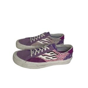 Straye Logan Purple Paisley Flame Skate Shoes Mens 12 Low Top Sneakers